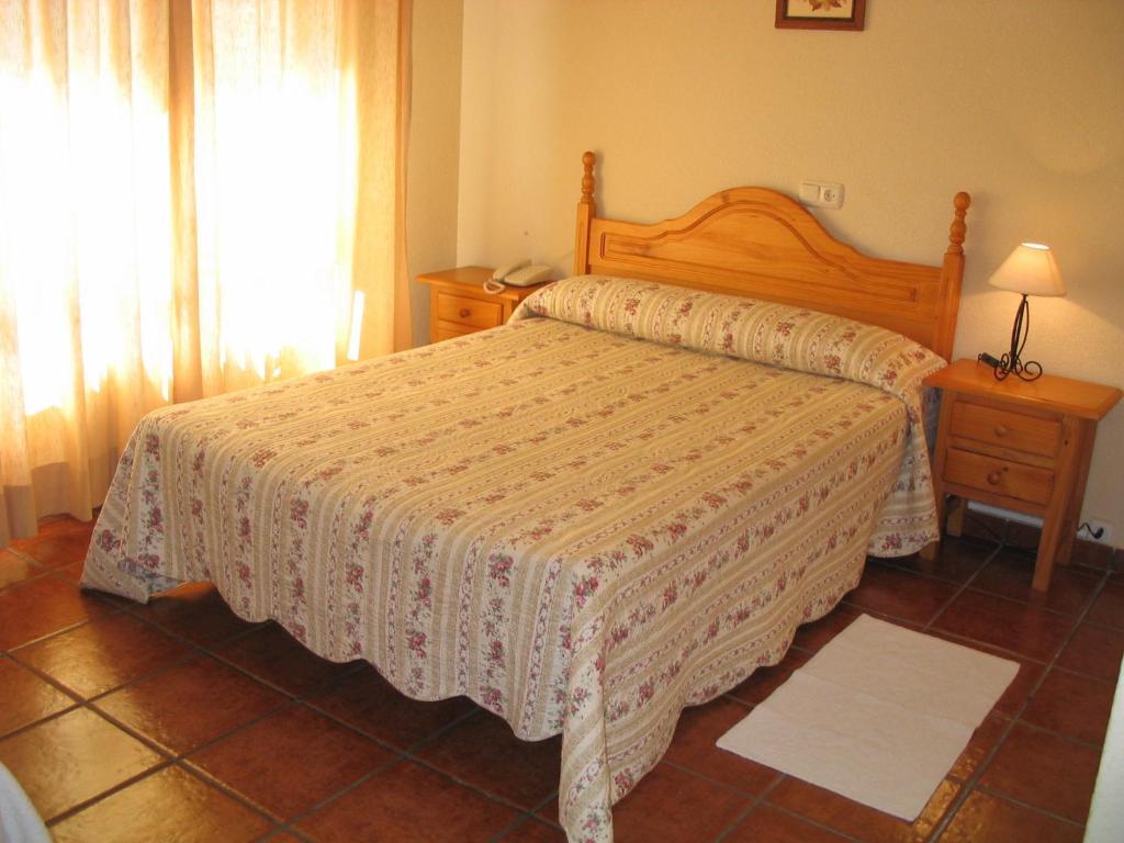 Hotel Valle Del Jerte Los Arenales Номер фото