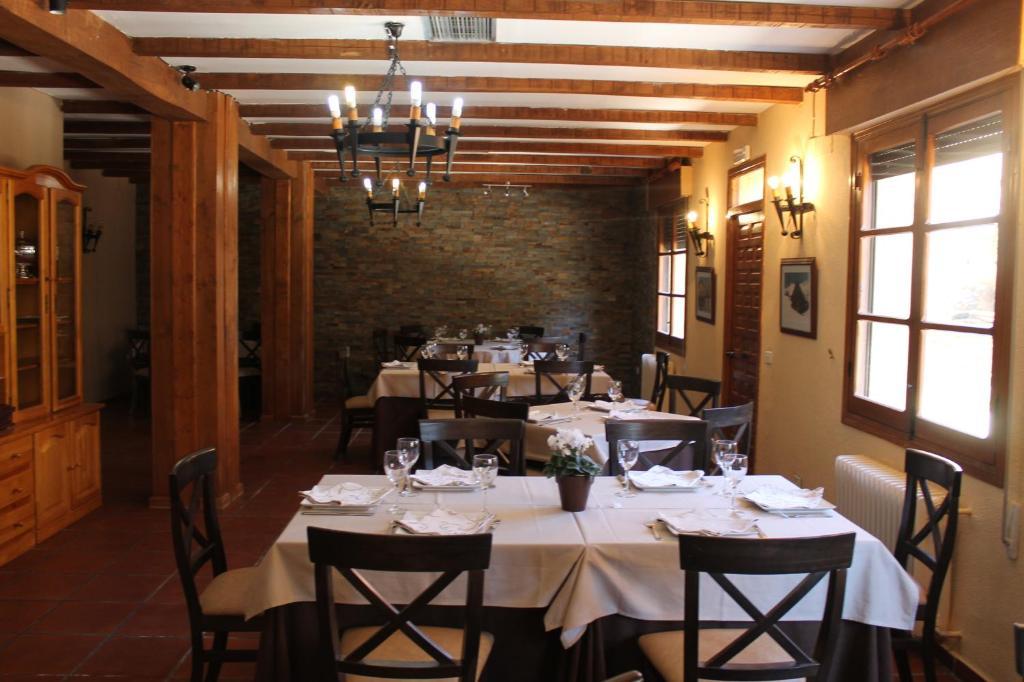 Hotel Valle Del Jerte Los Arenales Экстерьер фото